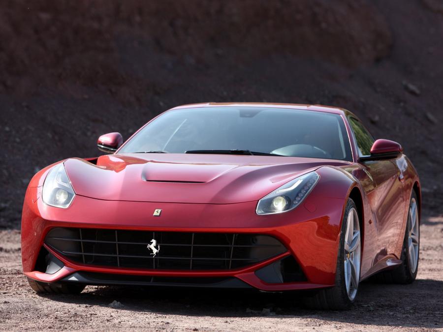  Ferrari F12berlinetta 2012 года  (фото 32 из 104)